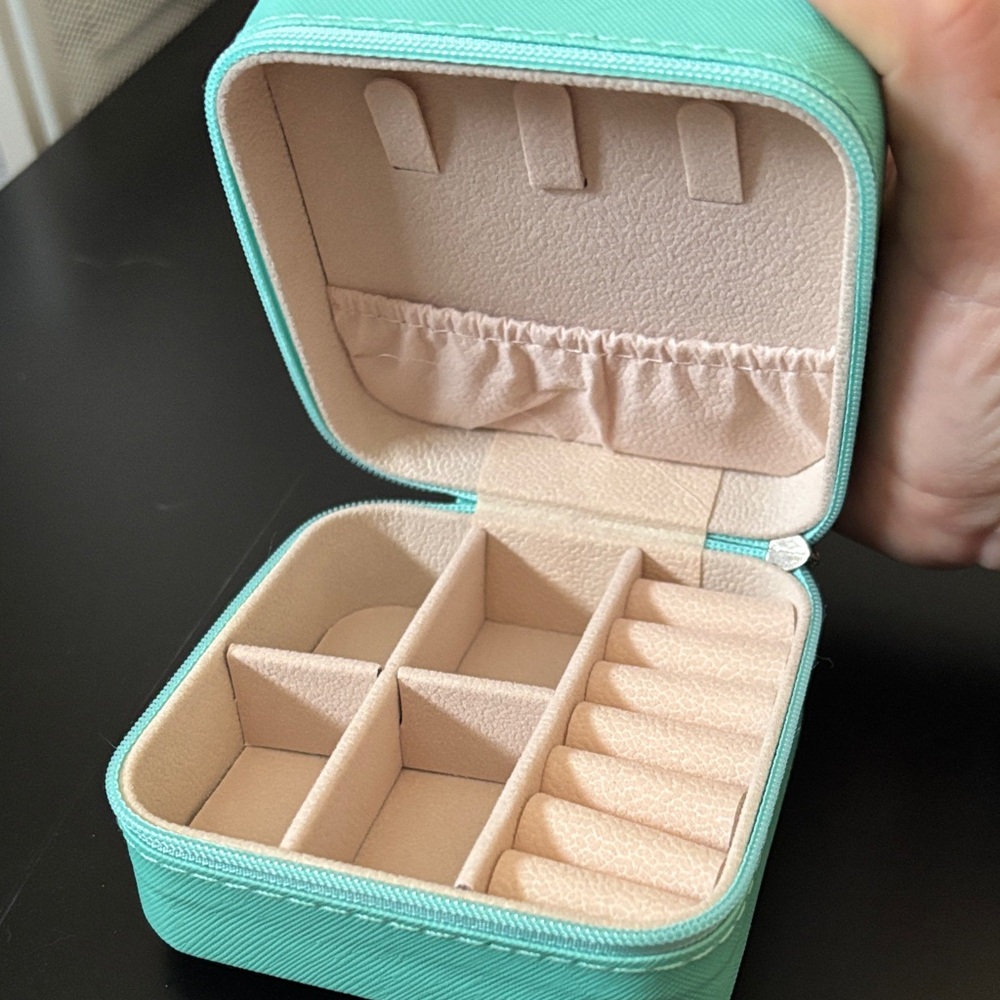 Mint Green Jewelry Organizer